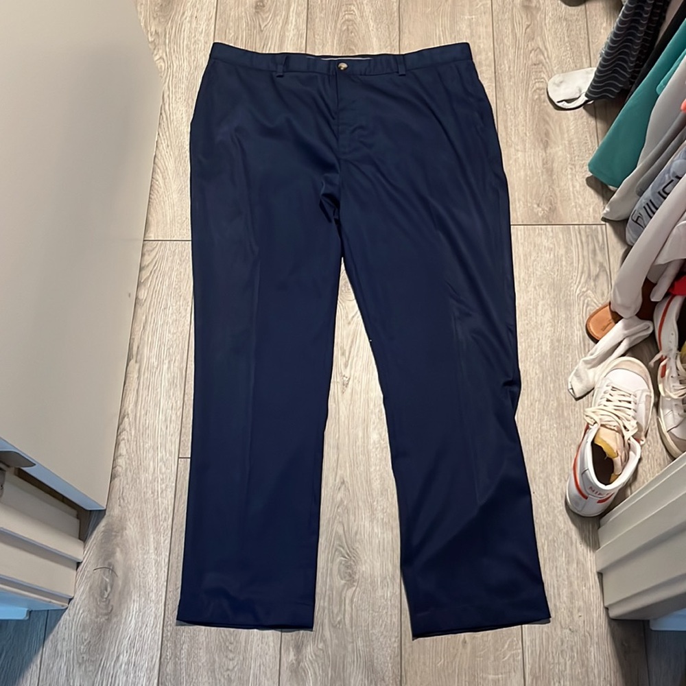 Vineyard vines navy links pants. 42x32